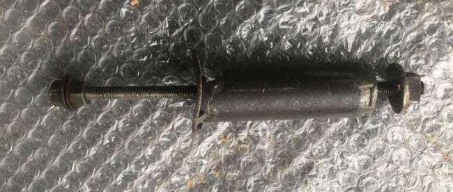 Outil pour axe de piston_1_R.JPG