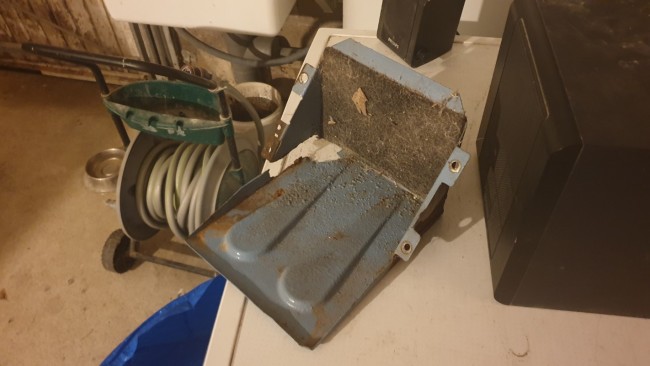 20210107_223152.jpg (249.21 Kio) Vu 5446 fois En bonne tôle et bien mangé par la rouille