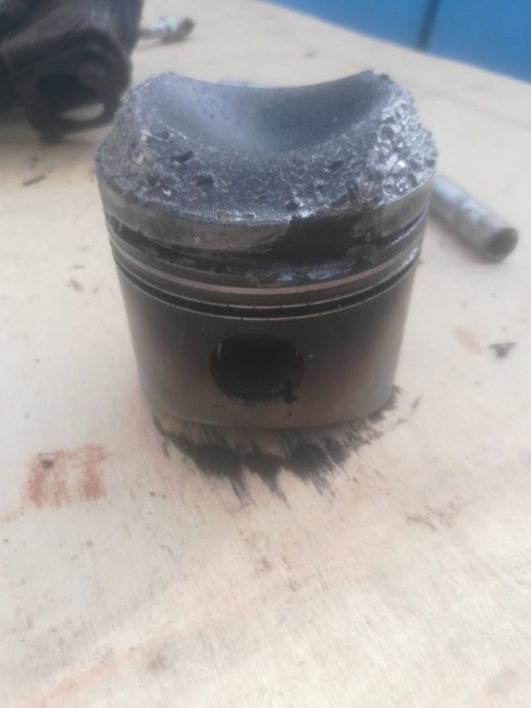 Piston droit