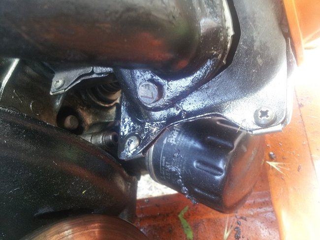 20160605_110021.jpg (168.19 Kio) Vu 15006 fois le moteur...perd beaucoup d'huile...