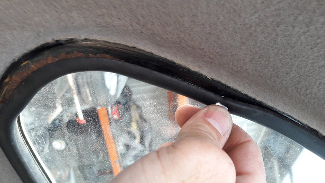 20170613_113616.jpg (446.61 Kio) Vu 12132 fois methode du tournevis pour enlever les vitre