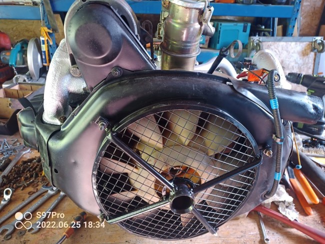 AM-JKLXr7SdQ3682Rj7TZTM_DeZwj5ZJacfJh6E-6KmdeN4haQwpKn8D_9KF.jpg