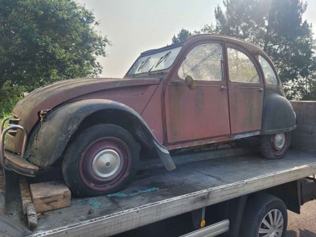 2CV_épave2.jpg