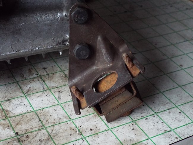 Les supports moteur.