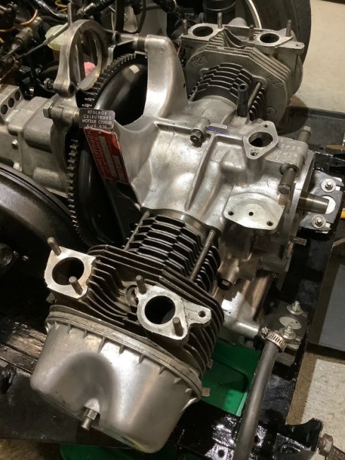 Moteur vue de côté.jpg