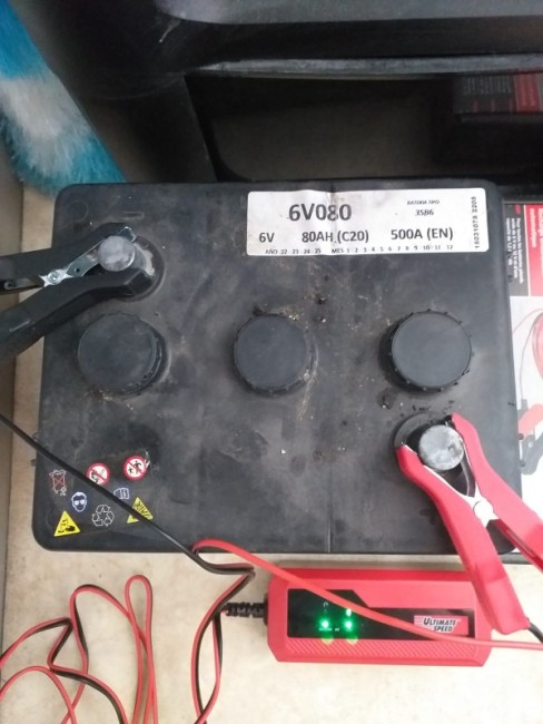 chargeur de batterie.jpg
