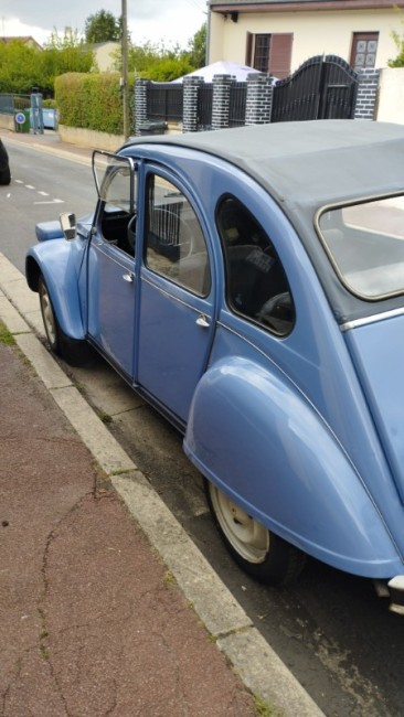 Citroen 2 cv  2.jpg