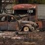 Reste de carcasse de 2CV après l'incendie