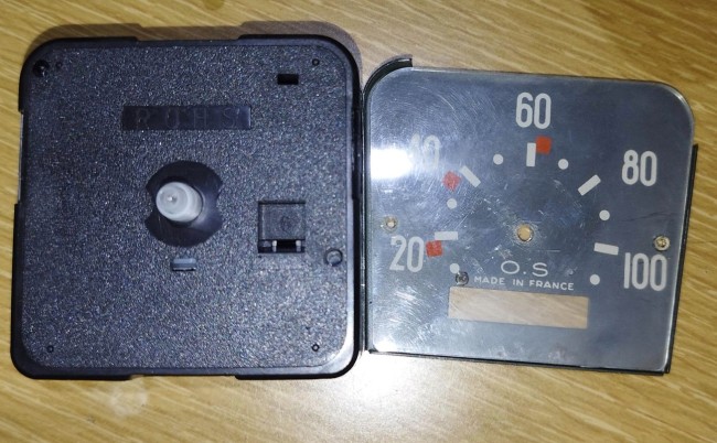 2cv Horloge 008.jpg