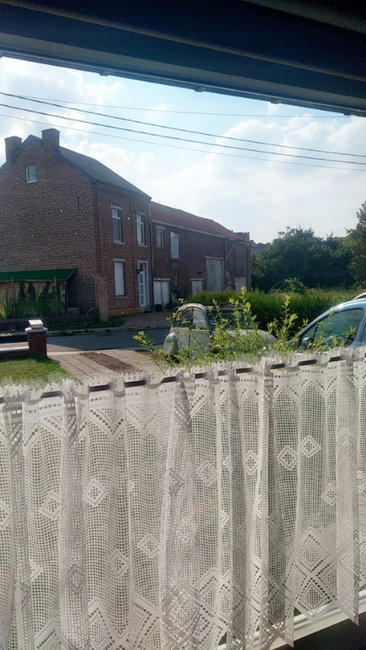 Snapchat-289106614.jpg (385.16 Kio) Vu 7397 fois Oh, titine devant chez tata !
